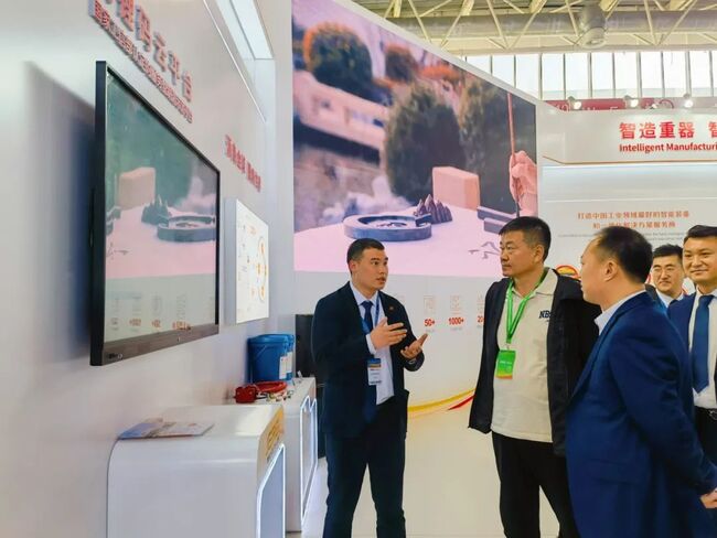 捷瑞数字携j9国际站官网入口云平台亮相中国煤矿采矿技术交流及设备展览会,助力矿山企业智能化、绿色化发展